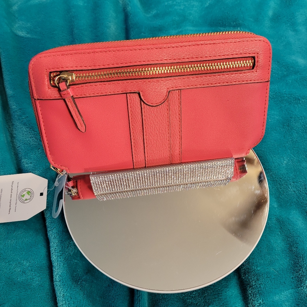 Nwt time and tru coral zippy wallet